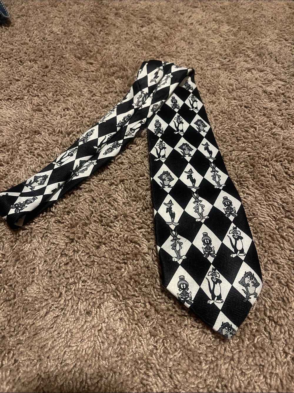 Looney Tunes Black & White Diamond Pattern Cartoon Character Men's Tie